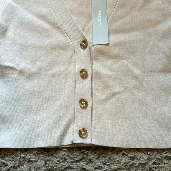 One day grey cropped top - Picture 3 of 4